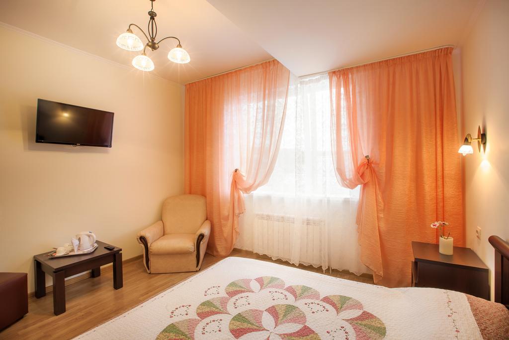 Hotel Aist Ekaterinburg Dış mekan fotoğraf